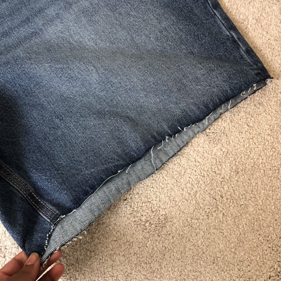 Old Navy High Waisted Shorts Slouchy Button-Fly Cut-Off Jean Shorts Size 26 NWTs - Picture 8 of 10